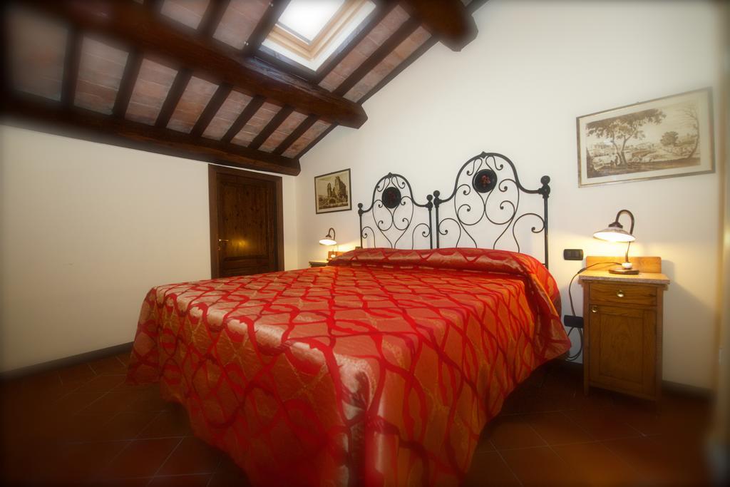 Villa Rosso Porpora Colle Umberto  Exterior foto